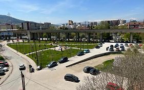 Atena - Modern, Cozy & Bright 1Br Apt Free Parking